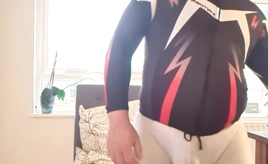 Which is the best cycling outfit?