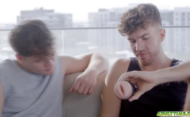Buddies Carter Collins and Oliver Mark decide to jerk off with it together